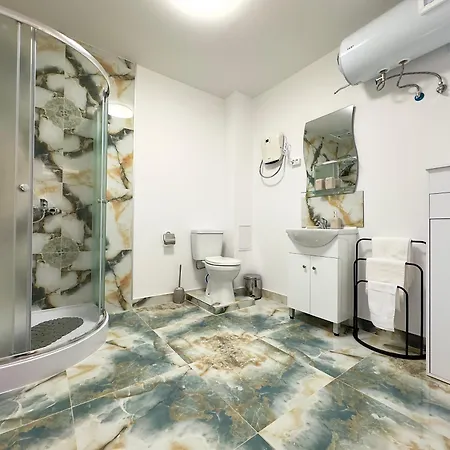 Navial 1 גברובו