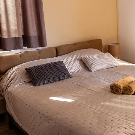 Navial 1 בית הארחה 3*