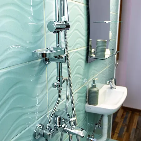 Navial 1 גברובו