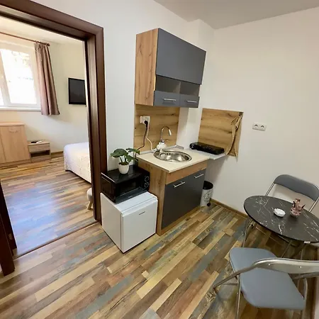 בית הארחה Navial 1 גברובו