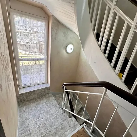 בית הארחה Navial 1 3*