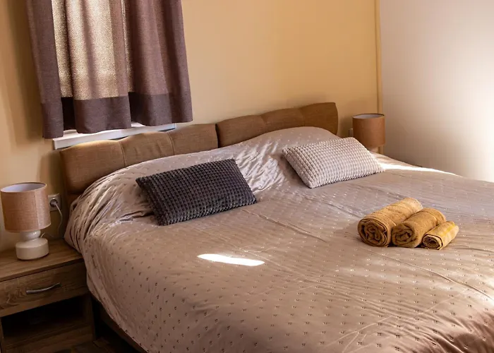 Navial 1 ゲストハウス 3*