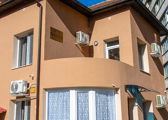 Navial 1 ゲストハウス 3*