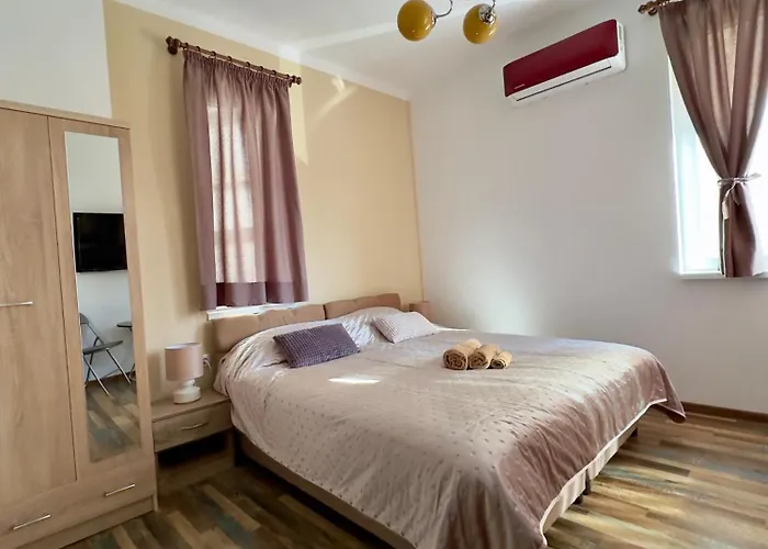 Navial 1 ゲストハウス 3*